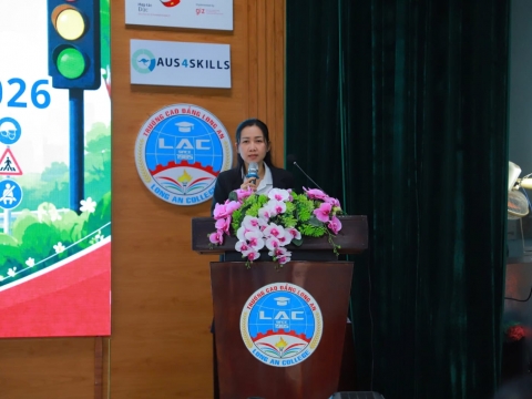 [ALBUM ẢNH] GIVI VIỆT NAM ĐỒNG HÀNH TUYÊN TRUYỀN PHÁP LUẬT VÀ KỸ NĂNG LÁI XE AN TOÀN TẠI TRƯỜNG CAO ĐẲNG LONG AN