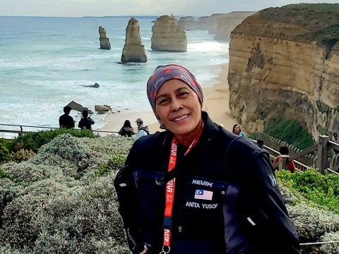 CROSSING AUSTRALIA WITH ANITA YUSOF