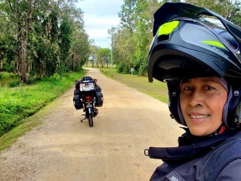 CROSSING AUSTRALIA WITH ANITA YUSOF